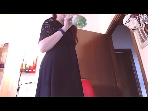 ❤️ Een onderdanige slaaf die houdt van vieze en weelderige slipjes wordt gedwongen te masturberen na het bekijken van deze video! ️ Sex video at us ❌❤