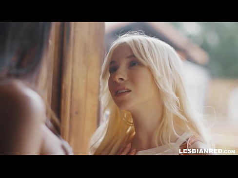 ❤️ Meisje komt een paar maanden later thuis en eindigt met het eten van haar stiefmoeders poesje ️ Sex video at us ❌❤